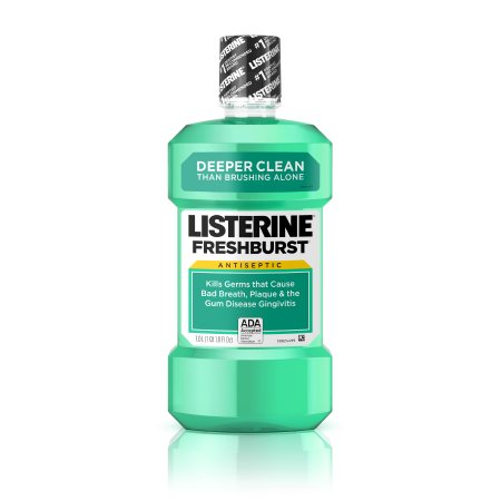 Listerine Ultraclean Cool Mint Antiseptic Mouthwash, 500 ml